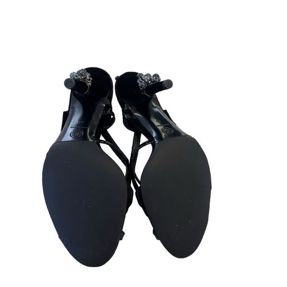 CHANEL Pearl Back Strap Sandals - Picture 8 of 10